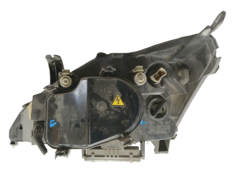 Recambio de faro derecho para ford focus berlina (cak) ambiente referencia OEM IAM 2M5113100DC 246790RH / 5DV00829000 1EL2460451