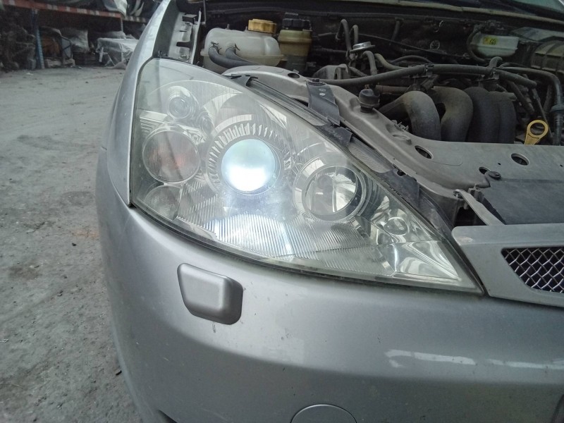 Recambio de faro derecho para ford focus berlina (cak) ambiente referencia OEM IAM 2M5113100DC 246790RH / 5DV00829000 1EL2460451