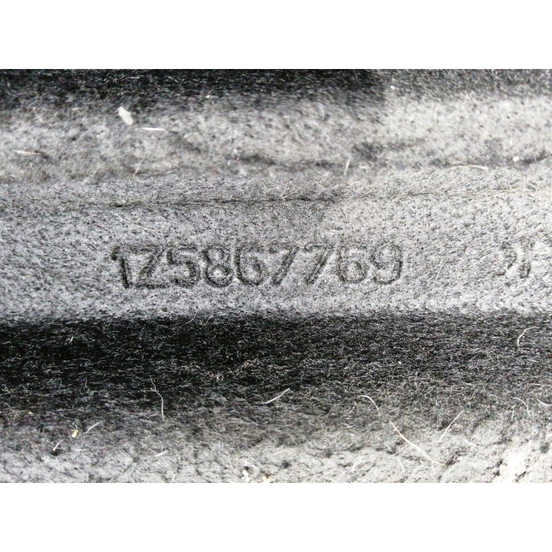 Recambio de bandeja trasera para skoda octavia berlina (1z3) ambition referencia OEM IAM 1Z5867769  