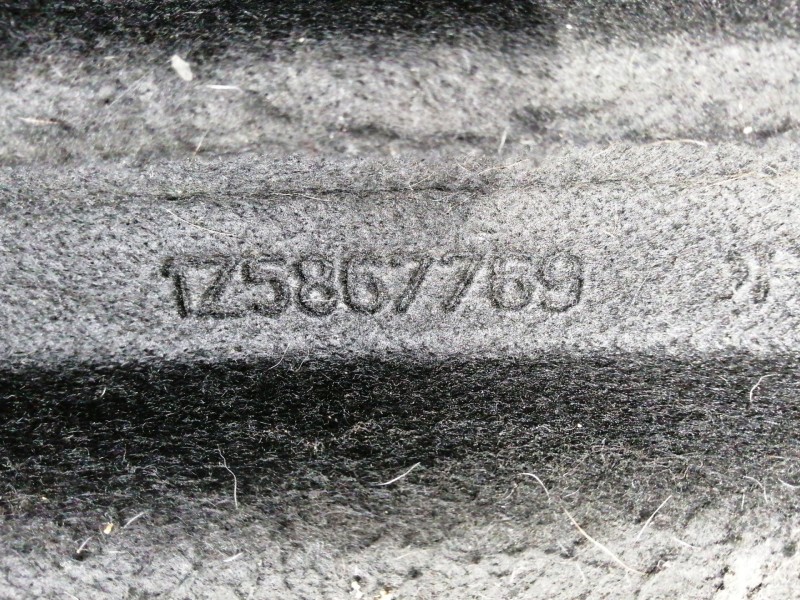 Recambio de bandeja trasera para skoda octavia berlina (1z3) ambition referencia OEM IAM 1Z5867769  