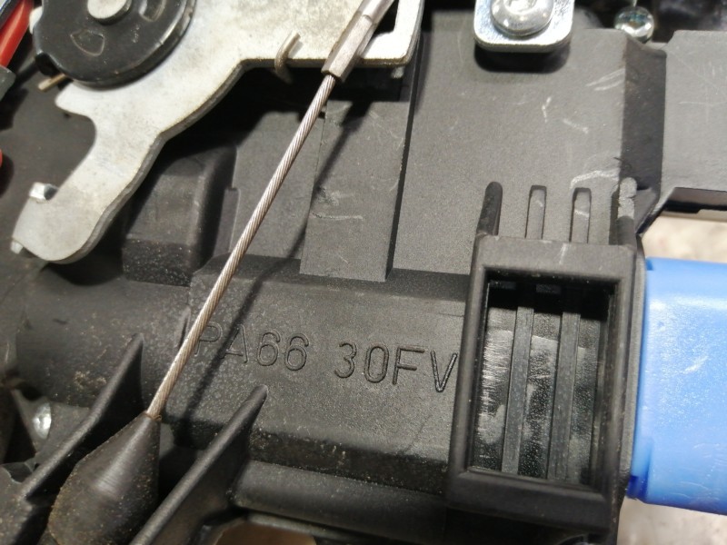 Recambio de cerradura puerta delantera derecha para skoda octavia berlina (1z3) 1.9 tdi referencia OEM IAM PA6630FV  