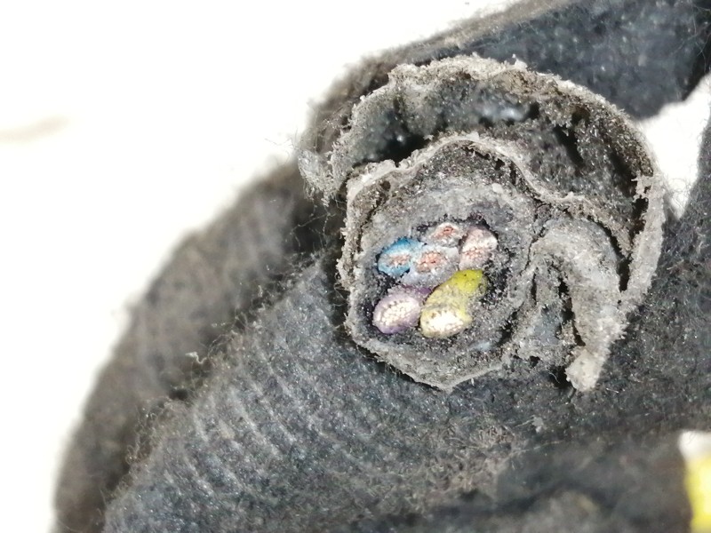 Recambio de cerradura puerta trasera derecha para volvo s60 berlina 2.4 d referencia OEM IAM   