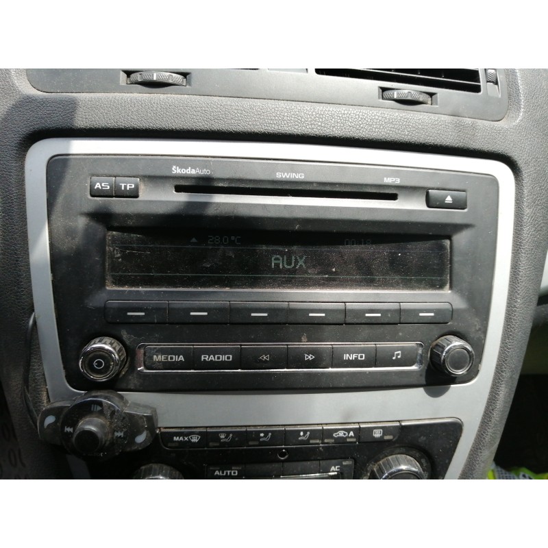 Recambio de sistema audio / radio cd para skoda octavia berlina (1z3) ambition referencia OEM IAM 1Z0035161F  