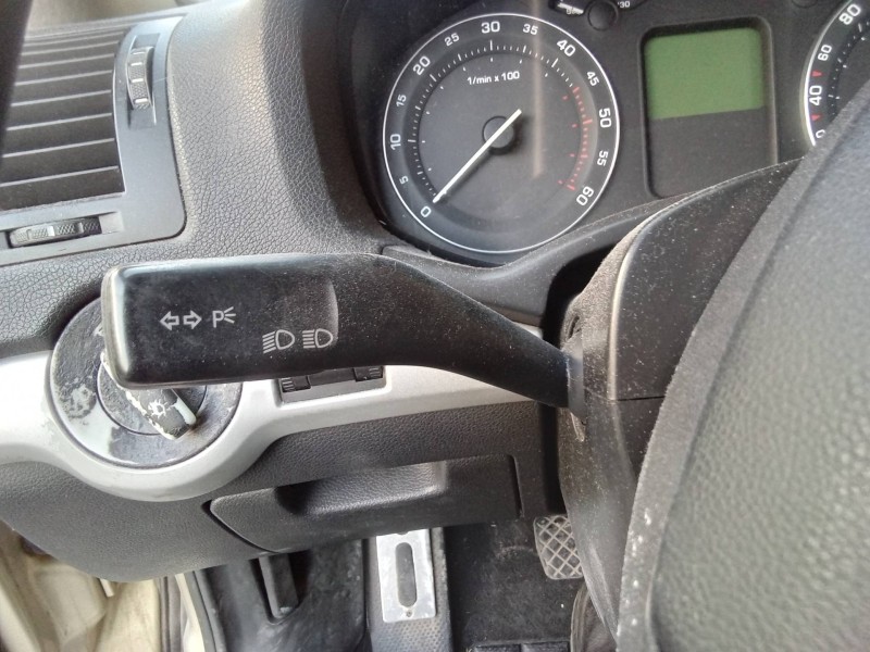 Recambio de mando intermitentes para skoda octavia berlina (1z3) 1.9 tdi referencia OEM IAM   