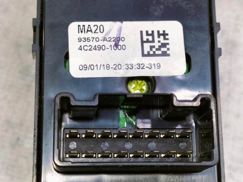 Recambio de mando elevalunas delantero izquierdo para kia ceed drive referencia OEM IAM 93570A2200 4C24901000 