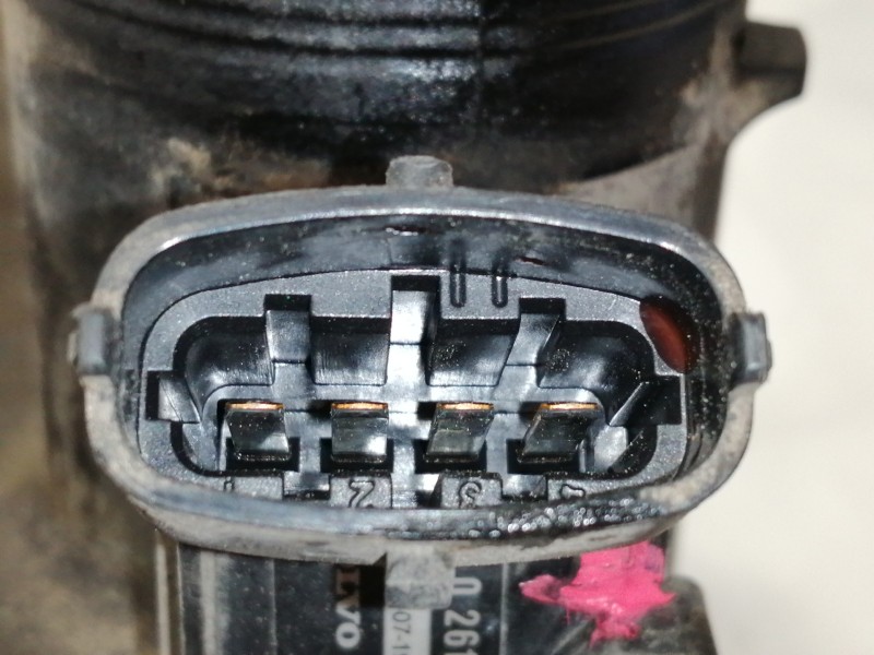 Recambio de intercooler para volvo s60 berlina 2.4 d referencia OEM IAM 30741580  