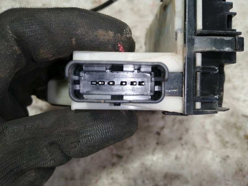 Recambio de cerradura puerta trasera izquierda para peugeot 208 access referencia OEM IAM   