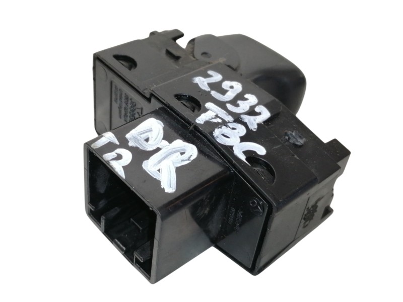 Recambio de mando elevalunas trasero derecho para volvo s60 berlina 2.4 d referencia OEM IAM 30658696  