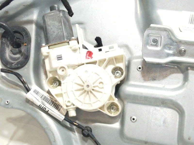 Recambio de elevalunas delantero derecho para ford focus berlina (cap) ambiente (d) referencia OEM IAM 984697114  