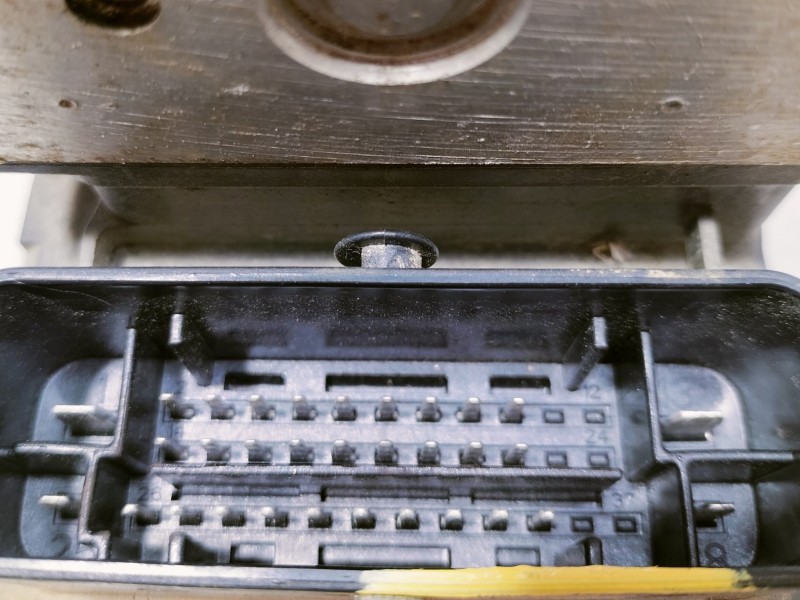 Recambio de abs para fiat 500 cabrio (150) lounge referencia OEM IAM 0265231972 0265800648 51801319