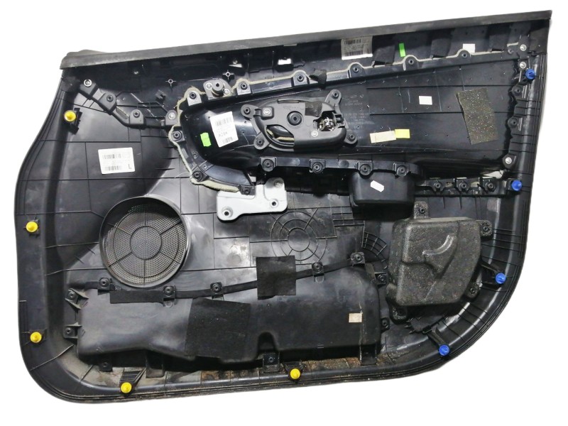 Recambio de guarnecido puerta delantera izquierda para kia ceed drive referencia OEM IAM 82350A2000WK  