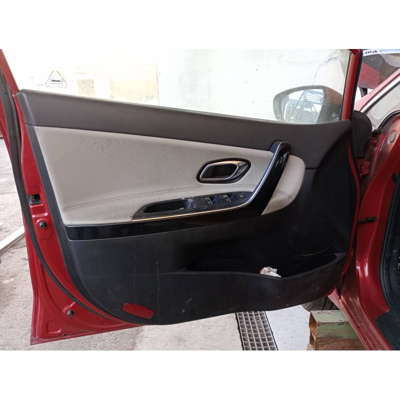 Recambio de guarnecido puerta delantera izquierda para kia ceed drive referencia OEM IAM 82350A2000WK  