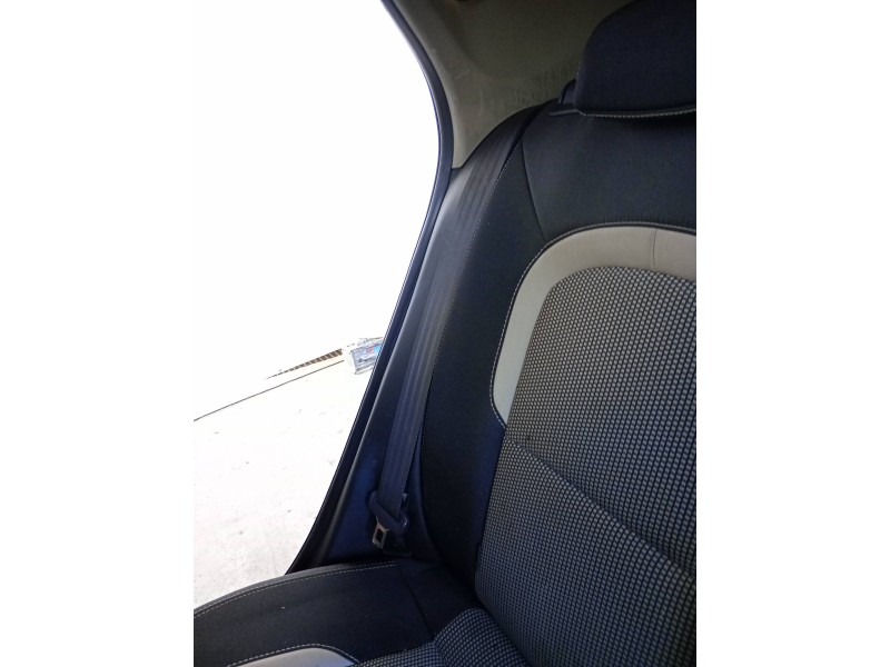 Recambio de cinturon seguridad trasero derecho para kia ceed drive referencia OEM IAM 89820A6000WK 89820A600 