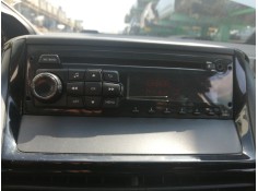 Recambio de sistema audio / radio cd para peugeot 208 access referencia OEM IAM    2