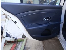 Recambio de guarnecido puerta trasera izquierda para renault fluence z.e. dynamique referencia OEM IAM    2