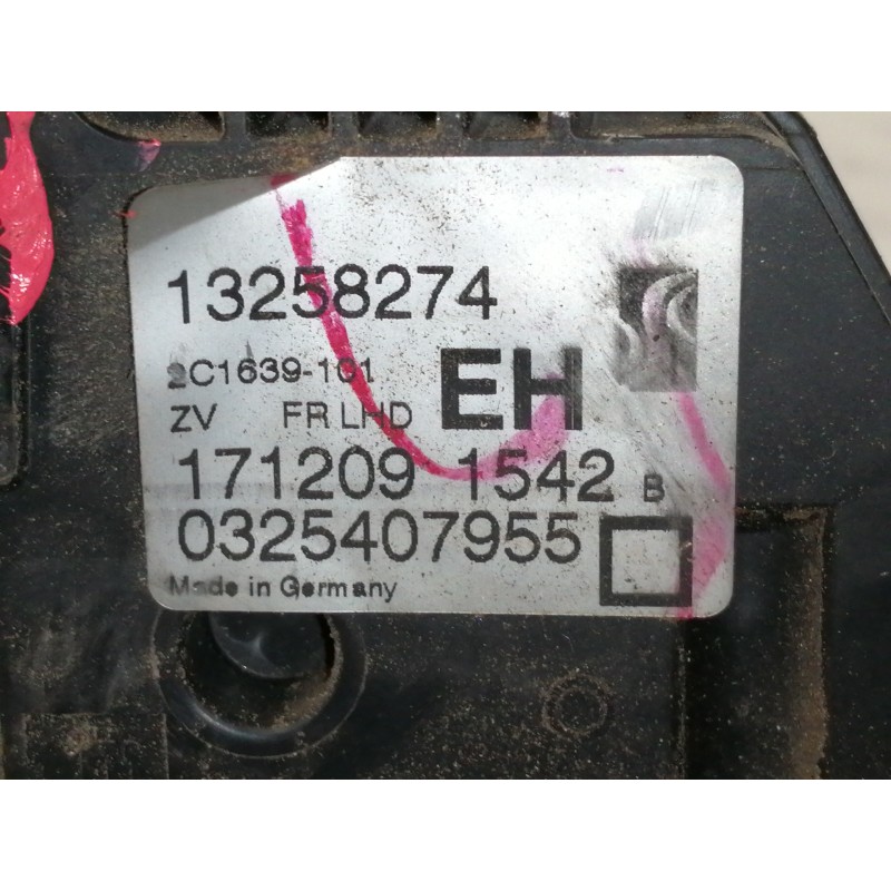 Recambio de cerradura puerta delantera derecha para opel corsa d selective referencia OEM IAM 13258274  