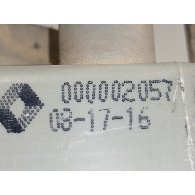 Recambio de faro izquierdo para renault 19 (b/c/l53) referencia OEM IAM 7700815995A  