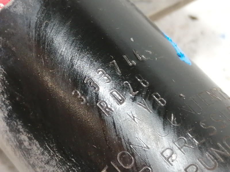 Recambio de amortiguador delantero izquierdo para renault clio iii confort dynamique referencia OEM IAM 333744  