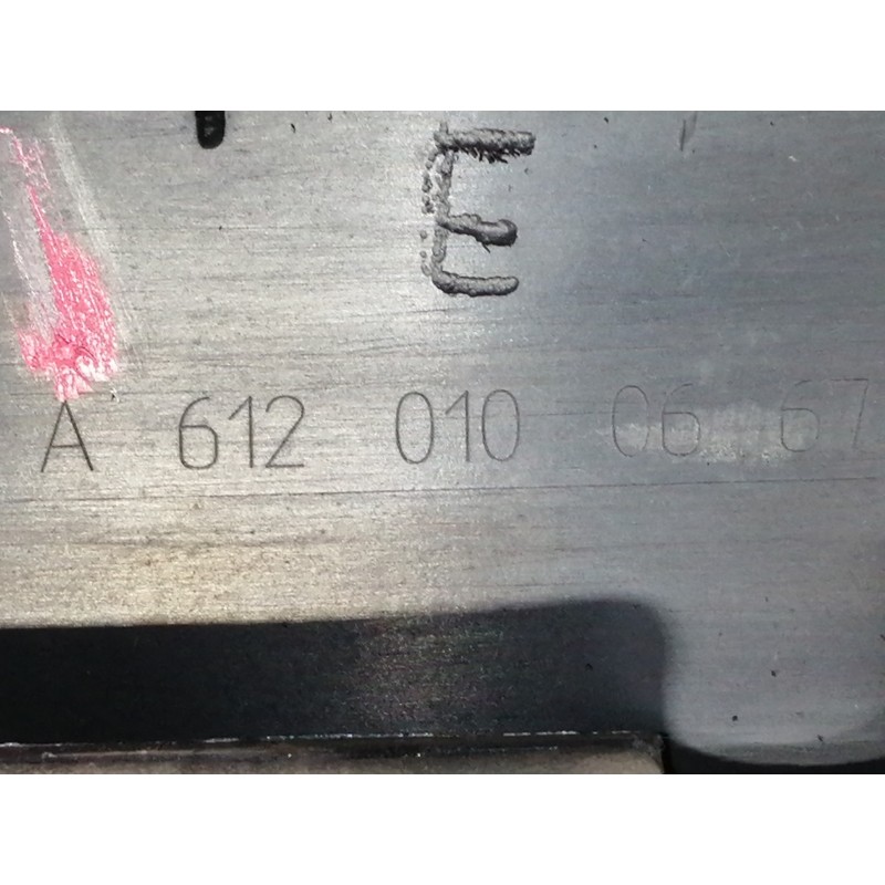 Recambio de tapa motor para mercedes-benz clase e (w210) berlina referencia OEM IAM A6120100667  