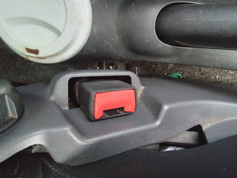 Recambio de enganche cinturon delantero derecho para fiat 500 cabrio (150) lounge referencia OEM IAM 34045524 C383 030408