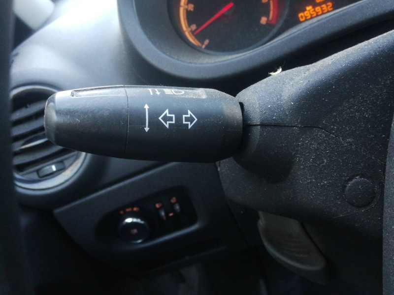 Recambio de mando luces para opel corsa d selective referencia OEM IAM 13310330  