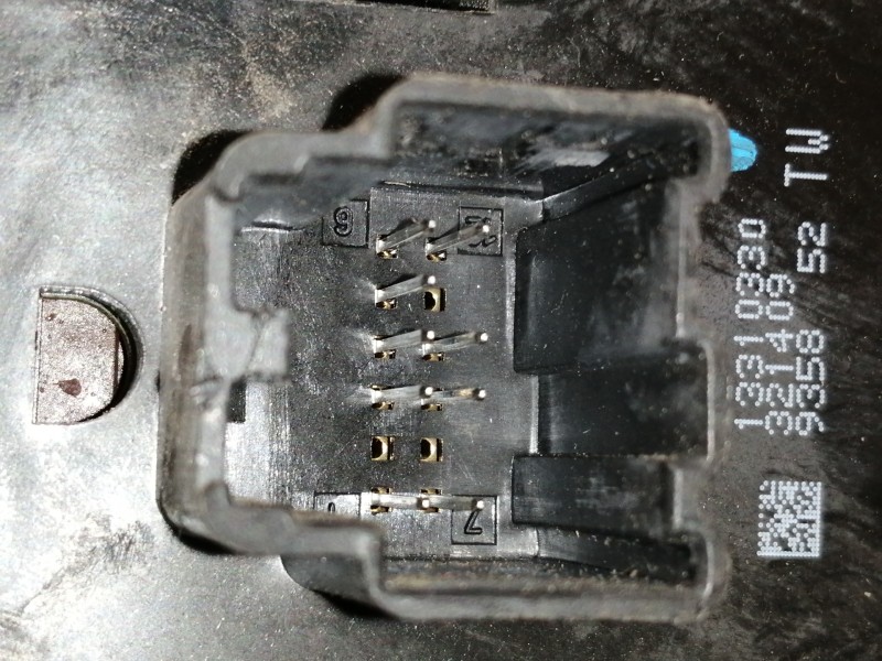 Recambio de mando luces para opel corsa d selective referencia OEM IAM 13310330  