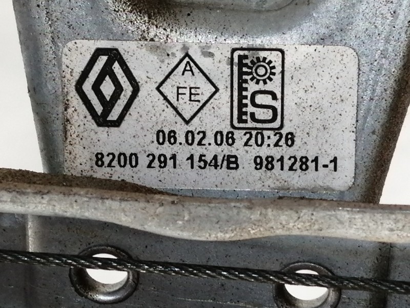 Recambio de elevalunas trasero izquierdo para renault clio iii confort dynamique referencia OEM IAM 8200291154B  