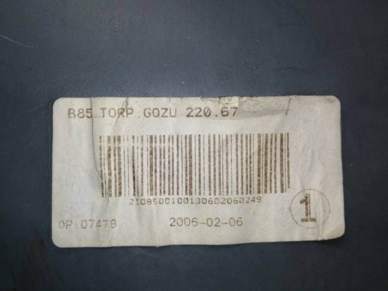 Recambio de guantera para renault clio iii confort dynamique referencia OEM IAM 8200475689  