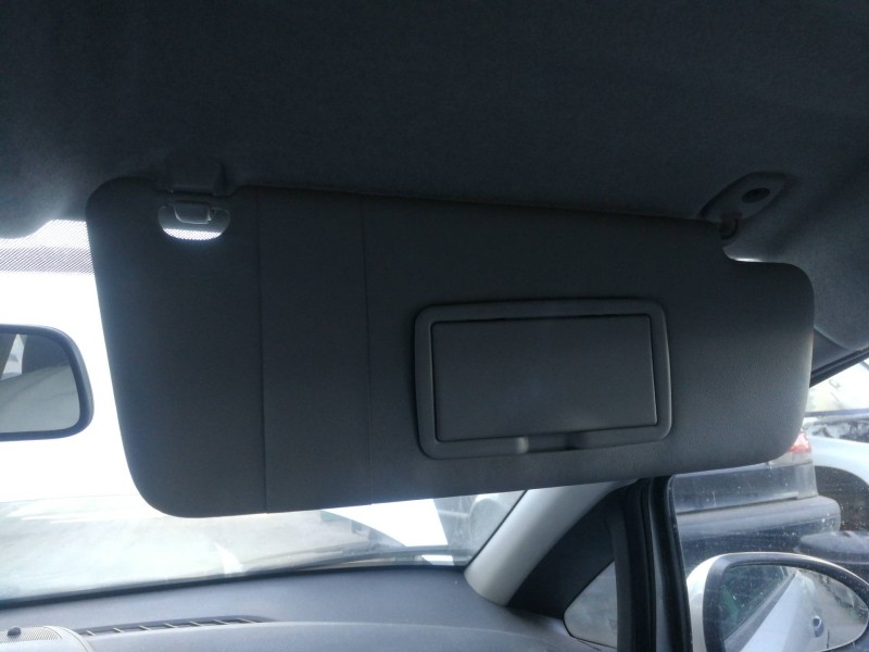 Recambio de parasol derecho para opel corsa d selective referencia OEM IAM 010440018  