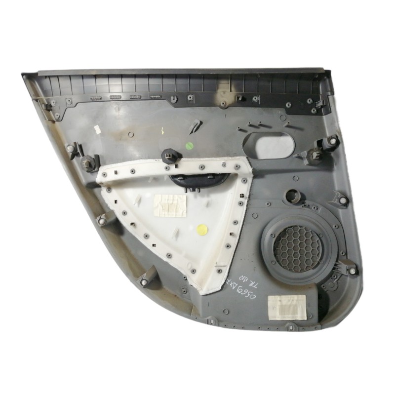 Recambio de guarnecido puerta trasera derecha para renault clio iii confort dynamique referencia OEM IAM 8200293860D  