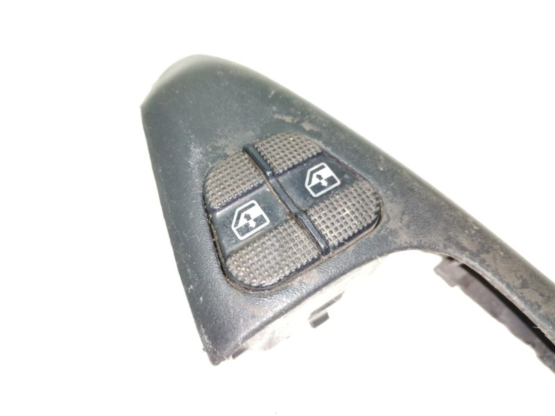 Recambio de mando elevalunas delantero izquierdo para volkswagen vento (1h2) gl referencia OEM IAM 1H0867197C 1H0867197C 