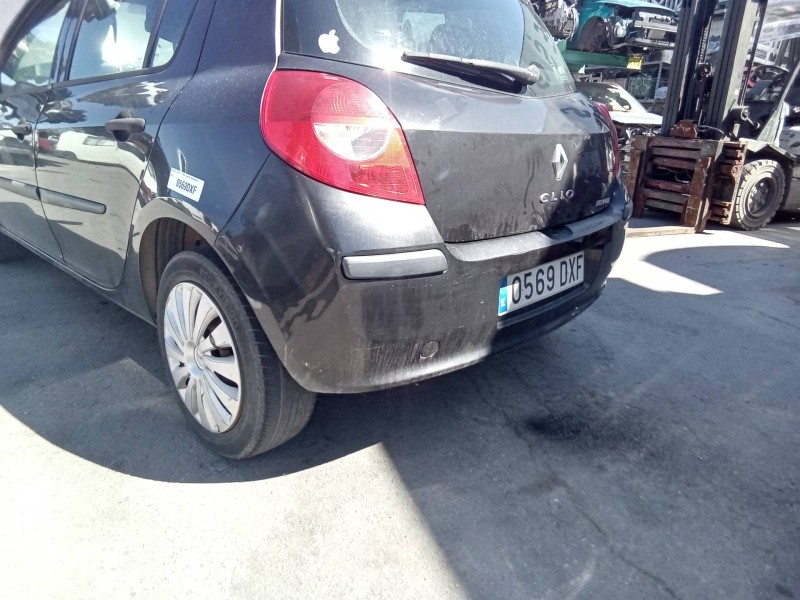 Recambio de paragolpes trasero para renault clio iii confort dynamique referencia OEM IAM   