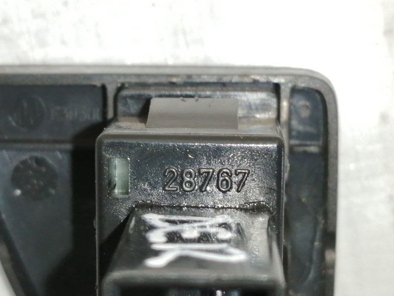 Recambio de mando elevalunas delantero derecho para fiat 500 cabrio (150) lounge referencia OEM IAM 28767 E30500 