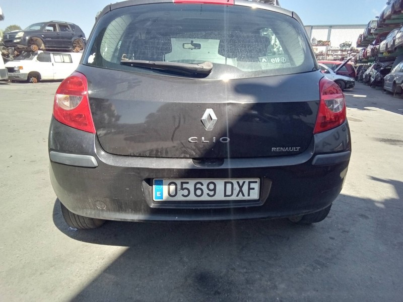 Recambio de paragolpes trasero para renault clio iii confort dynamique referencia OEM IAM   