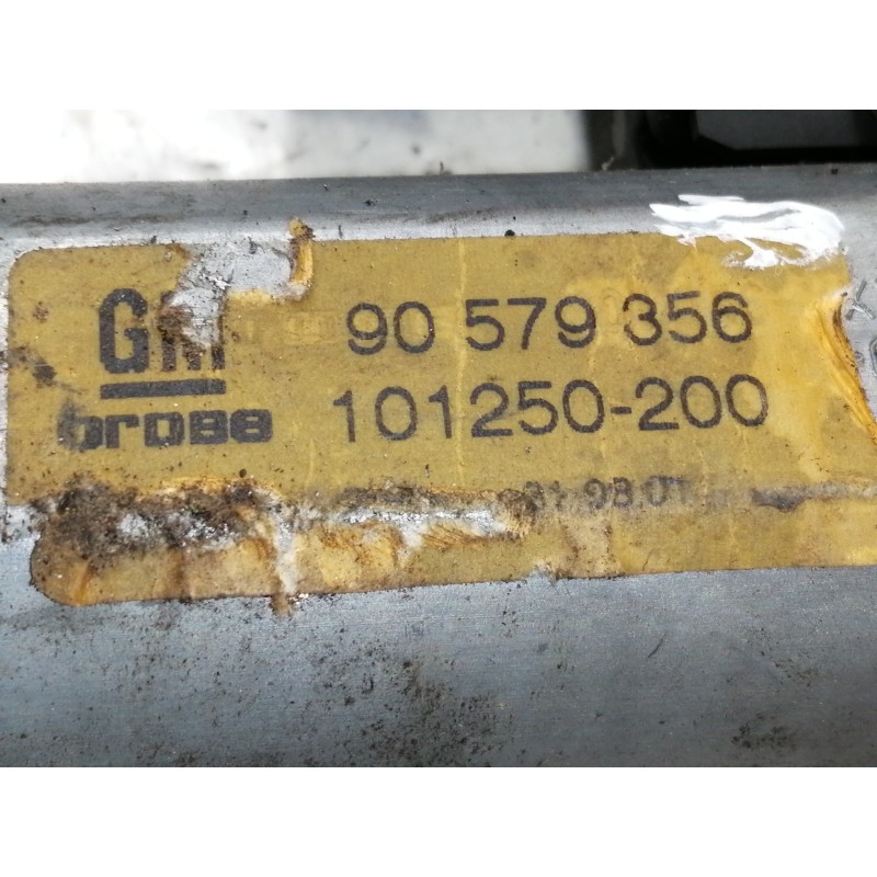 Recambio de elevalunas delantero derecho para opel zafira a comfort referencia OEM IAM 90579356 101250200 90579356