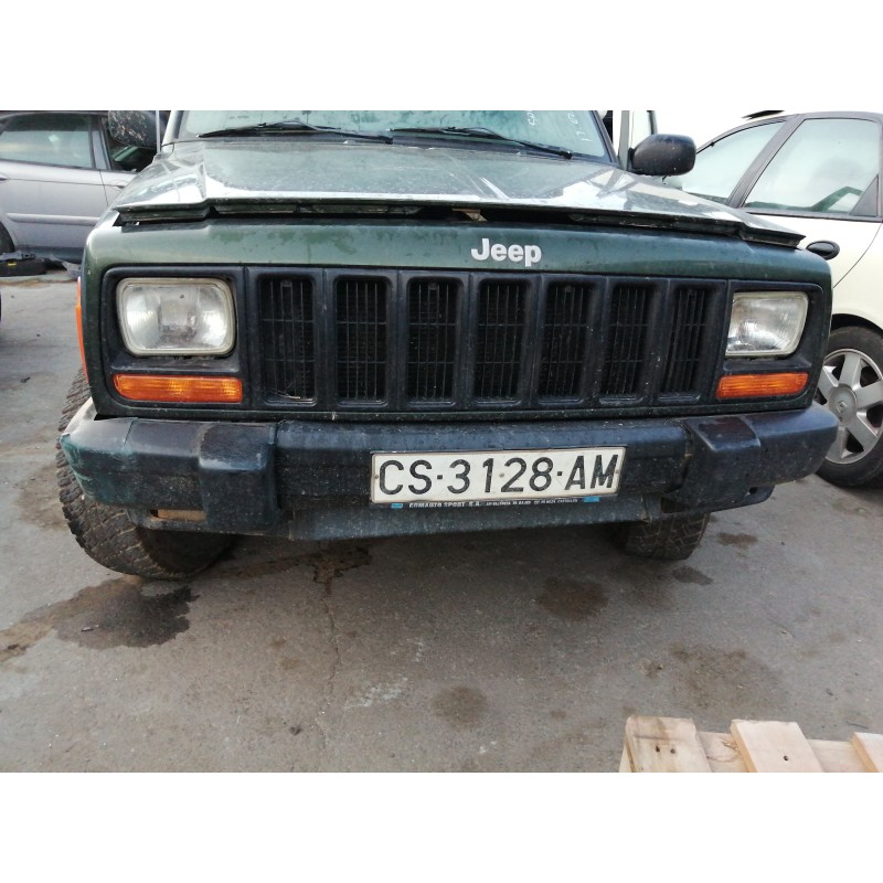 Recambio de rejilla delantera para jeep cherokee (j) 2.5 td referencia OEM IAM   