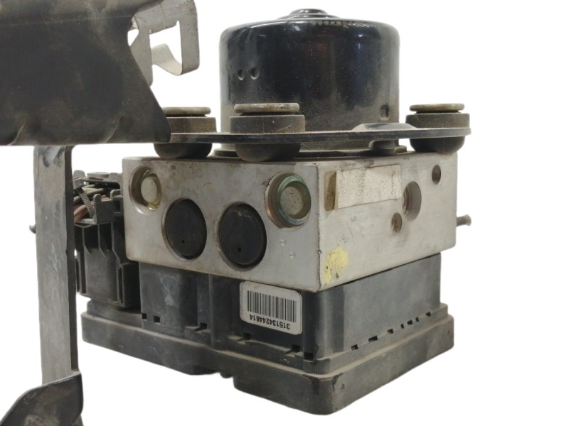 Recambio de abs para ford focus berlina (cak) ghia referencia OEM IAM 2M512M110EE 10092501193 5WK84031 