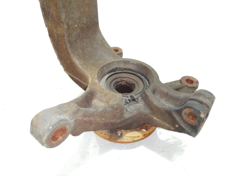 Recambio de mangueta delantera izquierda para renault megane ii familiar authentique confort referencia OEM IAM   