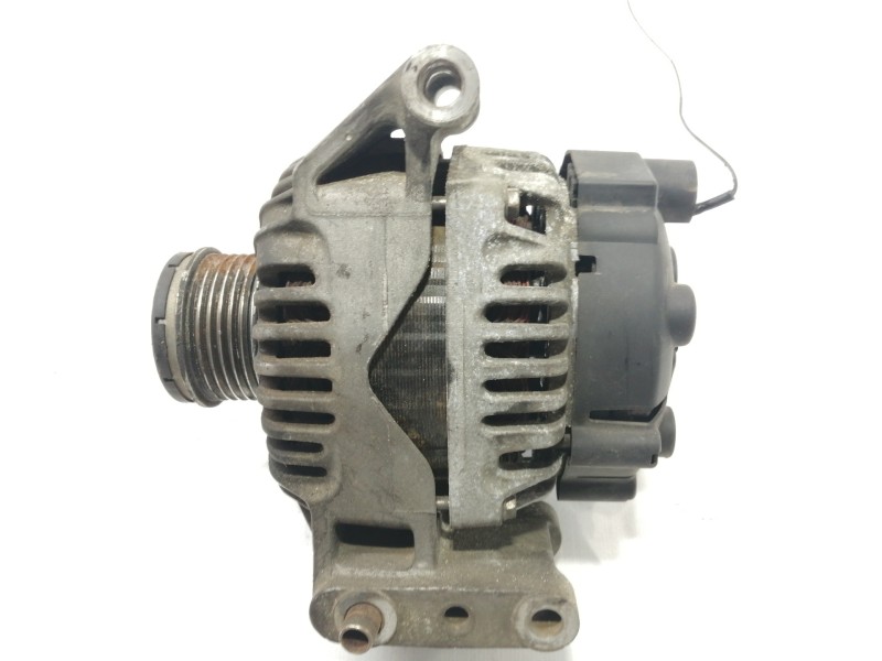 Recambio de alternador para fiat linea (110) dynamic referencia OEM IAM 46823547  
