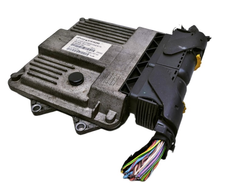 Recambio de centralita motor uce para fiat nuova 500 (150) pop referencia OEM IAM 51818295 7160012702 
