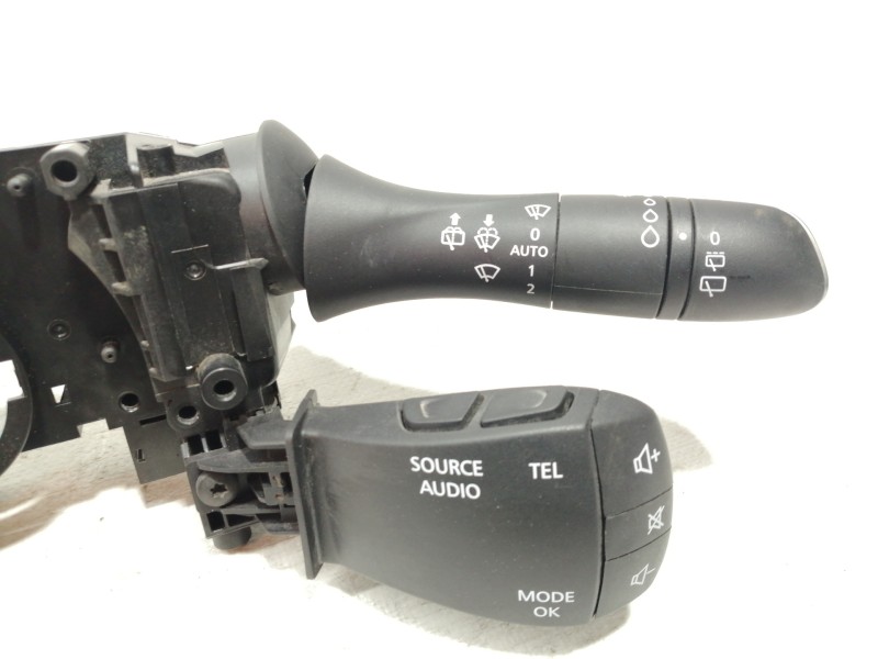 Recambio de mando multifuncion para renault megane iv berlina 5p 1.2 tce energy referencia OEM IAM 255545857RA  