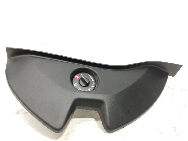 Recambio de interruptor para renault megane iv berlina 5p 1.2 tce energy referencia OEM IAM 689205425R  