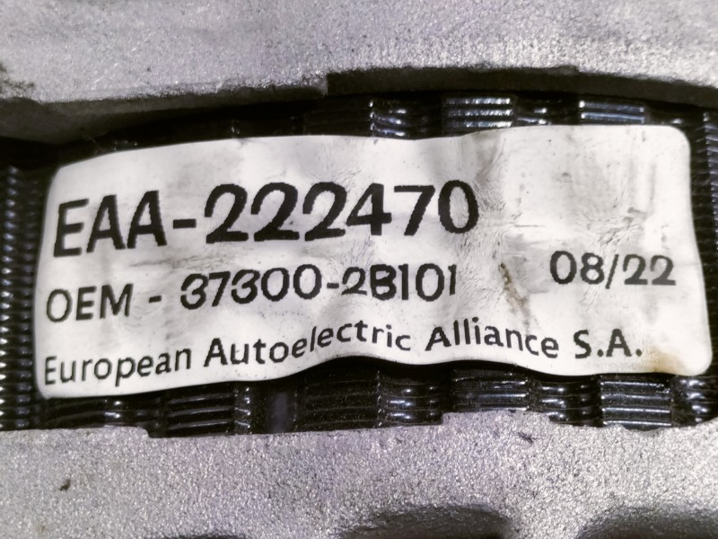 Recambio de alternador para hyundai i30 classic referencia OEM IAM 373002B101  