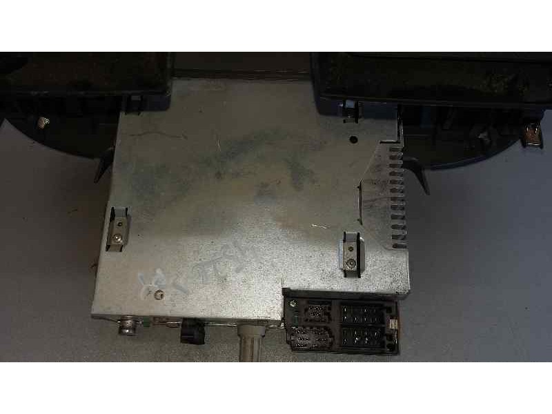 Recambio de sistema audio / radio cd para renault scenic ii confort dynamique referencia OEM IAM 8200367492  