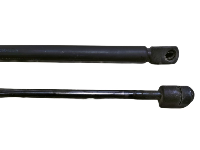 Recambio de amortiguadores maletero / porton para hyundai i30 classic referencia OEM IAM 817712R000  