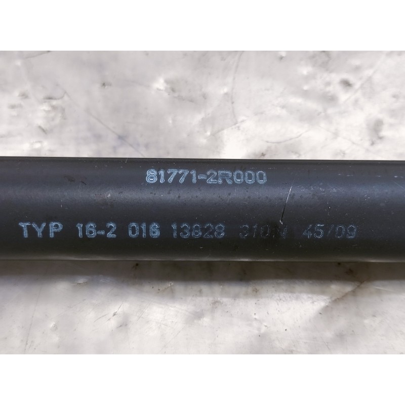 Recambio de amortiguadores maletero / porton para hyundai i30 classic referencia OEM IAM 817712R000  