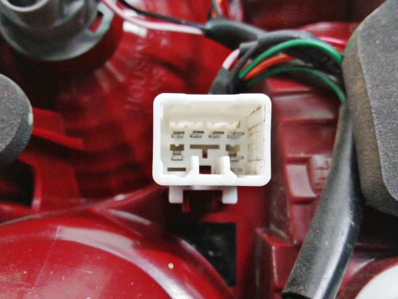 Recambio de piloto trasero derecho para hyundai sonata (y4) 2.0i 16v gls (2002) referencia OEM IAM 924023D010  