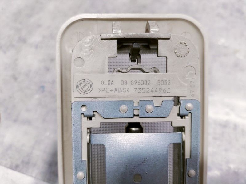 Recambio de luz interior para fiat nuova 500 (150) pop referencia OEM IAM 735244962 735244962 B032 