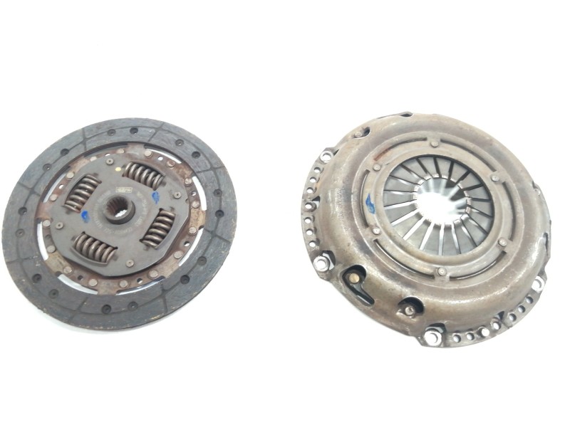 Recambio de kit embrague para ford focus berlina (cap) ghia referencia OEM IAM 3M517550  