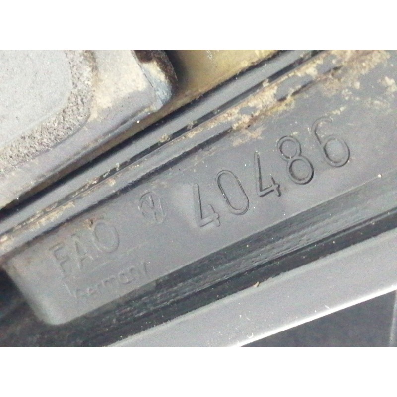 Recambio de retrovisor derecho para volkswagen golf iii berlina (1h1) gti referencia OEM IAM 40486  